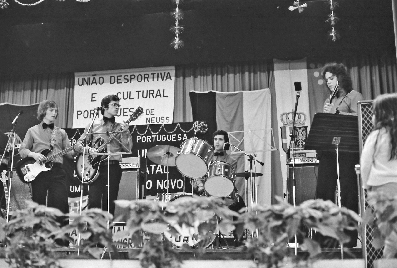 Weihnachtsfeier der portugiesischen Gemeinschaft in der Neusser Stadthalle, 1973