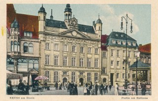 Das alte Rathaus mit klassizistischer Fassade